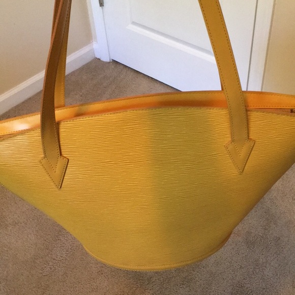 Louis Vuitton Handbags - 🛑Sold🛑 Authentic Louis Vuitton EPI Saint Jaques